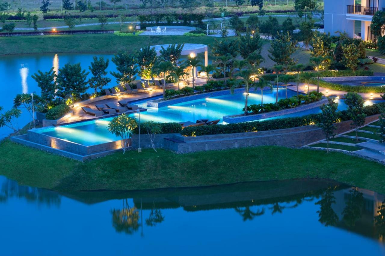 Hotel Santika Premiere Bandara Palembang Luaran gambar